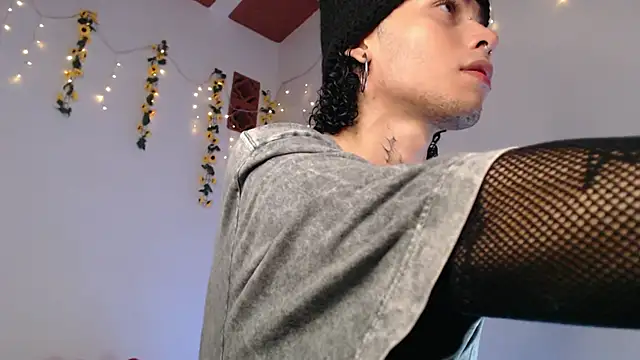 Snapshot of seven7xis chatting on 12, 3, 2025 seven7xis online show from 12, 3, 2025