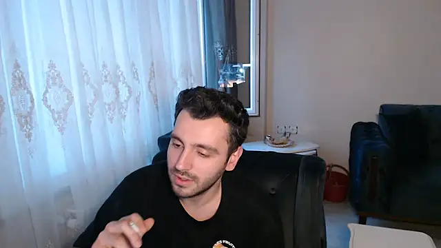 handsomeee04 online show from 27, 5, 2026