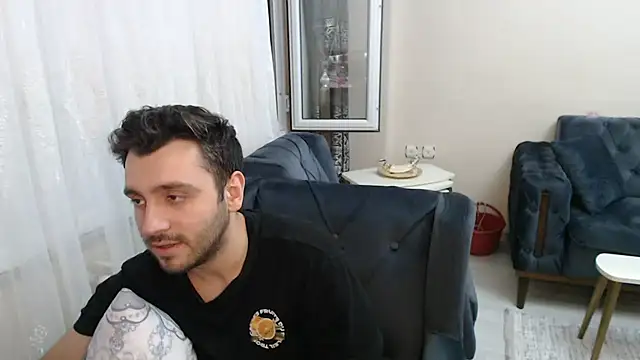 handsomeee04 online show from 29, 5, 2026