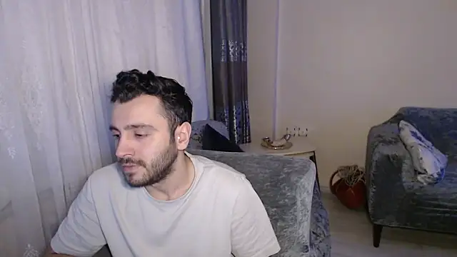 handsomeee04 online show from 20, 5, 2026