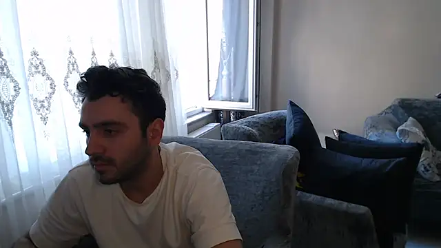 handsomeee04 online show from 25, 5, 2026