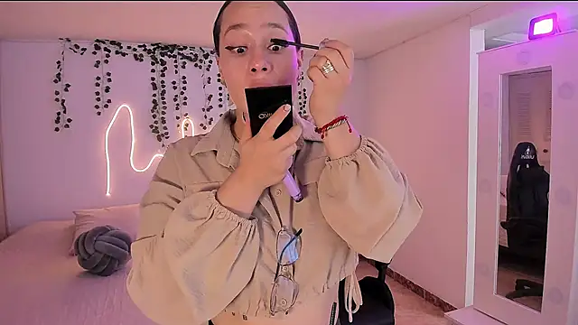 emmaTorres1 online show from 30, 9, 2025