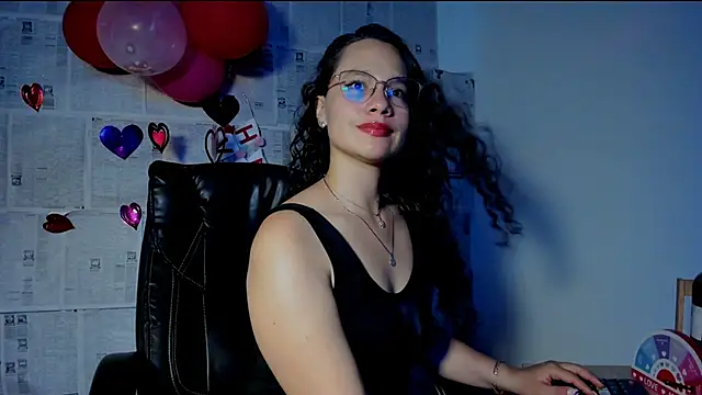 emmaTorres1 online show from 17, 2, 2025