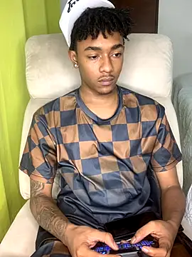 Snapshot of Boy_cock18 chatting on 24, 10, 2025 Boy cock18 online show from 24, 10, 2025