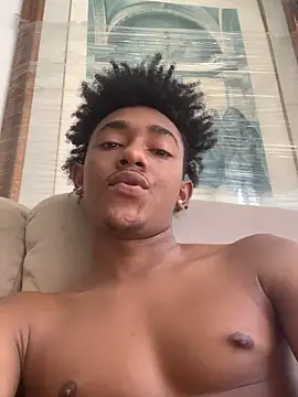 Snapshot of Boy_cock18 chatting on 29, 10, 2025 Boy cock18 online show from 29, 10, 2025