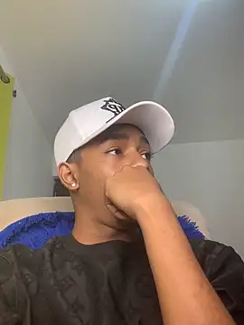 Snapshot of Boy_cock18 chatting on 22, 10, 2025 Boy cock18 online show from 22, 10, 2025