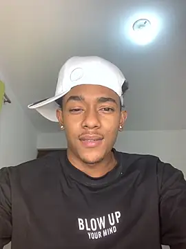 Snapshot of Boy_cock18 chatting on 26, 11, 2025 Boy cock18 online show from 26, 11, 2025