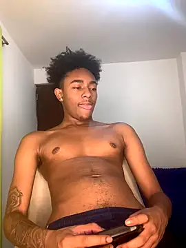 Snapshot of Boy_cock18 chatting on 27, 11, 2025 Boy cock18 online show from 27, 11, 2025