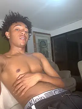 Snapshot of Boy_cock18 chatting on 30, 9, 2025 Boy cock18 online show from 30, 9, 2025