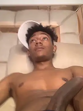 Snapshot of Boy_cock18 chatting on 24, 11, 2025 Boy cock18 online show from 24, 11, 2025