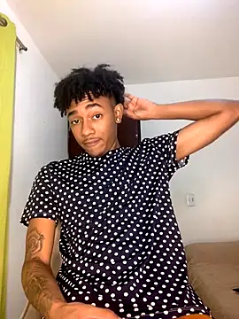 Snapshot of Boy_cock18 chatting on 14, 11, 2025 Boy cock18 online show from 14, 11, 2025