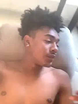 Snapshot of Boy_cock18 chatting on 21, 11, 2025 Boy cock18 online show from 21, 11, 2025