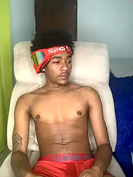 Snapshot of Boy_cock18 chatting on 17, 10, 2025 Boy cock18 online show from 17, 10, 2025