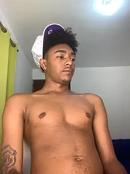 Snapshot of Boy_cock18 chatting on 19, 10, 2025 Boy cock18 online show from 19, 10, 2025