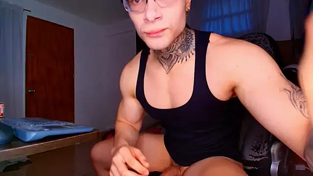 DennisWalkerr online show from 21, 7, 2026
