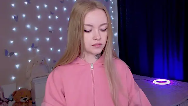 Snapshot of Naughty_Mable chatting on 23, 2, 2026 Naughty Mable online show from 23, 2, 2026