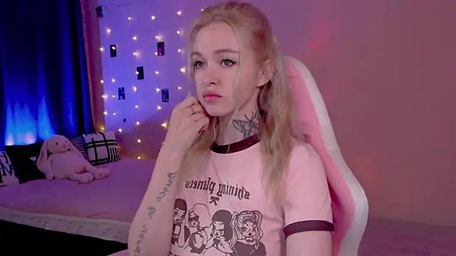 Snapshot of Naughty_Mable chatting on 12, 6, 2026 Naughty Mable online show from 12, 6, 2026