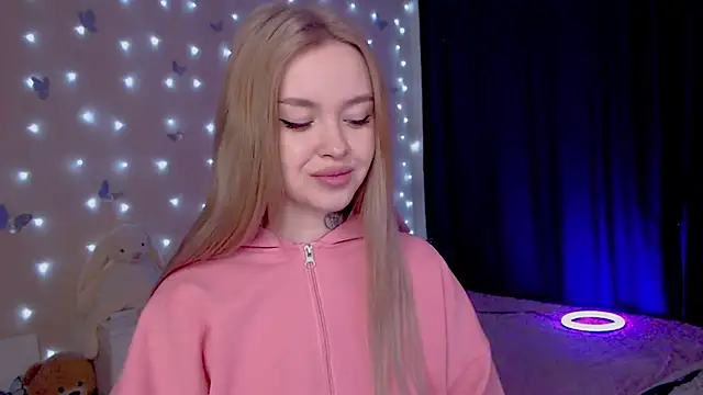 Snapshot of Naughty_Mable chatting on 3, 3, 2026 Naughty Mable online show from 3, 3, 2026