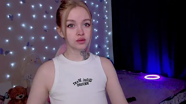 Snapshot of Naughty_Mable chatting on 22, 2, 2026 Naughty Mable online show from 22, 2, 2026