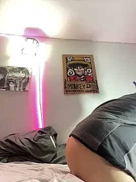 lauuraww online show from 9, 2, 2025