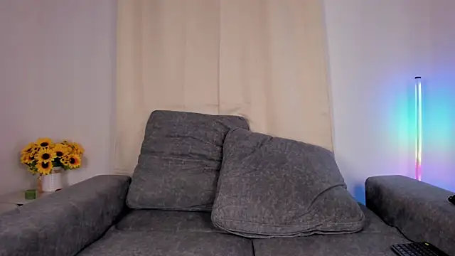 Abril jones10 online show from 26, 1, 2025