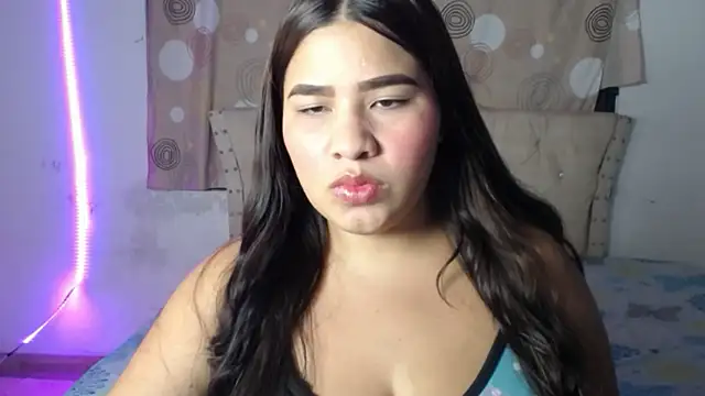 mia18 queen online show from 14, 1, 2026