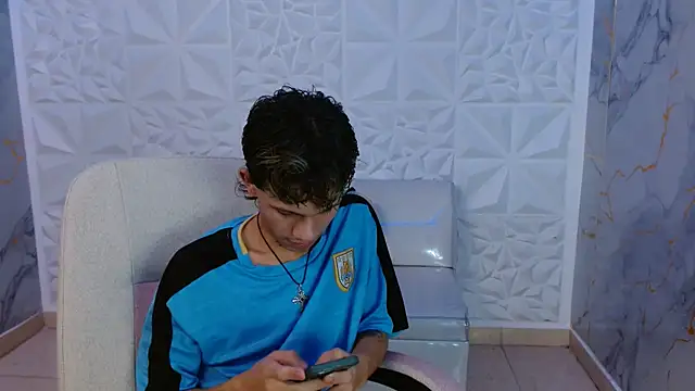 andy dan18 online show from 9, 4, 2026