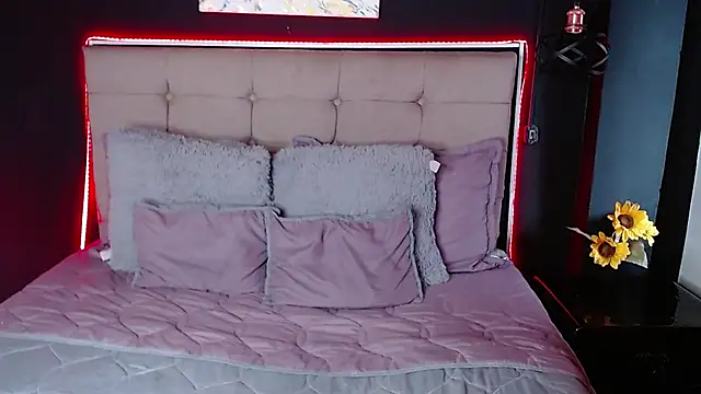 nikkystorm1  online show from 6, 3, 2025