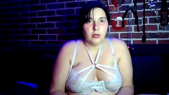 Heleneecesmecs2 online show from 2, 11, 2025