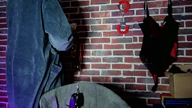 Heleneecesmecs2 online show from 3, 3, 2025