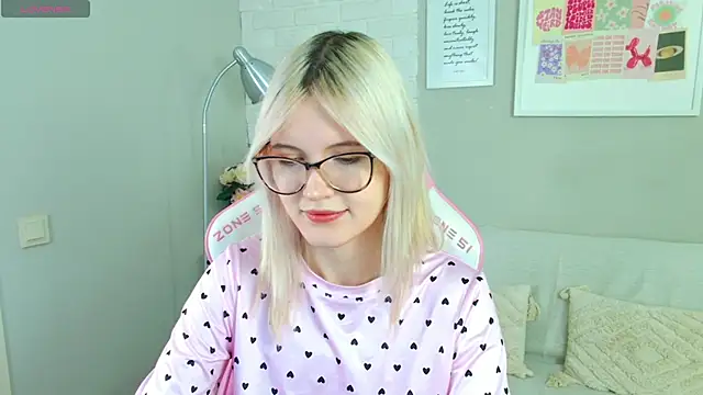 NellieLoyns online show from 16, 11, 2025