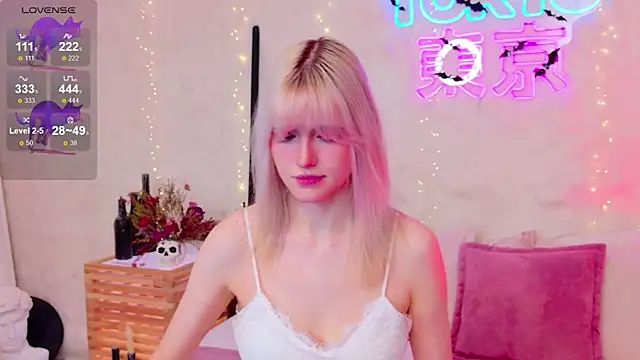 NellieLoyns online show from 29, 10, 2025