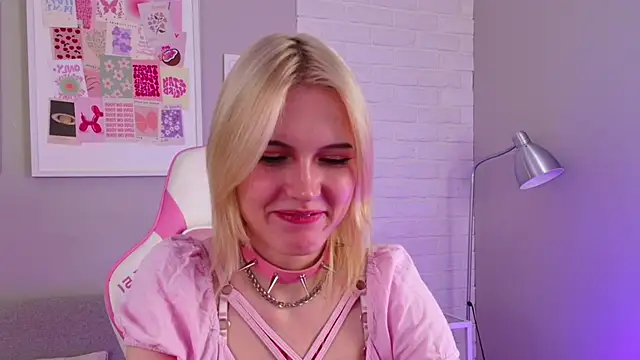 NellieLoyns online show from 14, 3, 2025