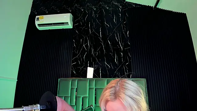 LolaAngellx online show from 23, 9, 2025