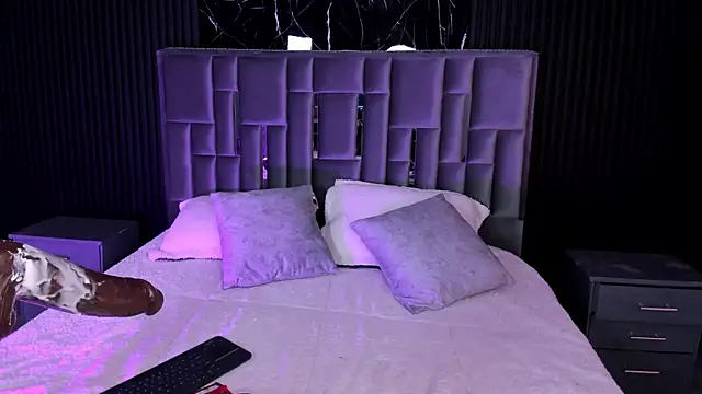 LolaAngellx online show from 18, 11, 2025