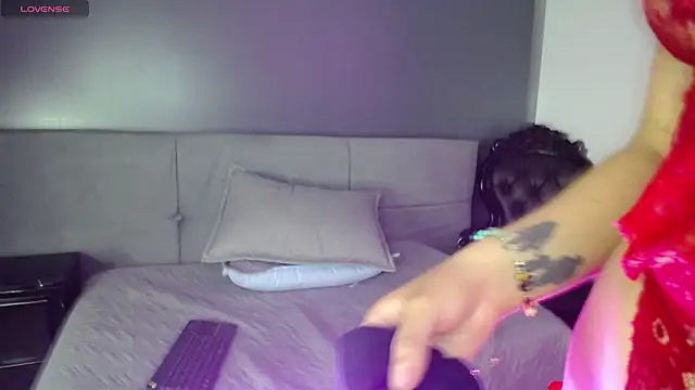 PamelaEvans   online show from 14, 2, 2025