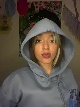 Snapshot of BlueStoneX chatting on 11, 7, 2026 BlueStoneX online show from 11, 7, 2026