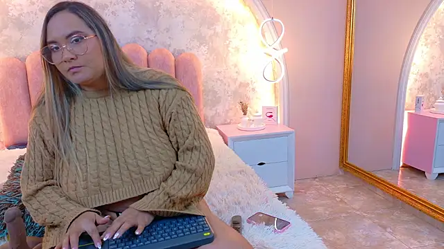 MiaLaurents online show from 15, 1, 2026