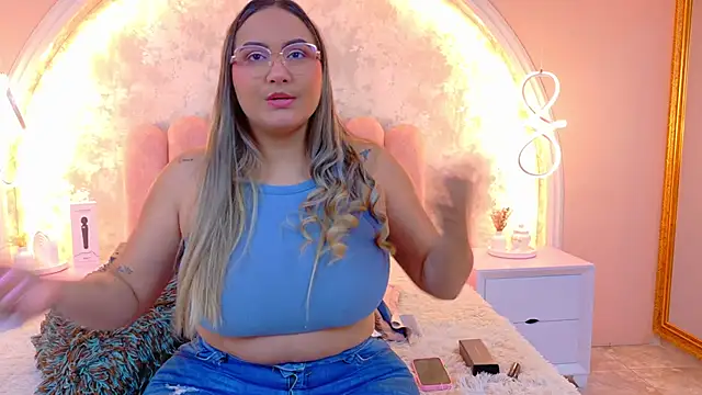 MiaLaurents online show from 20, 2, 2026