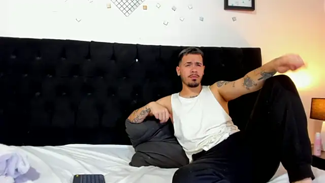 Ari Feat Zayn online show from 16, 2, 2025