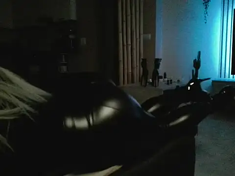 NoraInMask online show from 14, 1, 2026