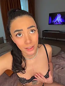 Alexiaa2006 online show from 4, 4, 2026