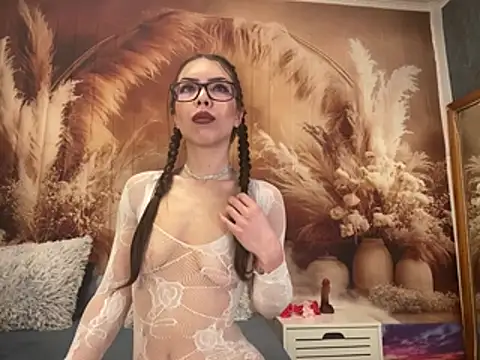 EmaLowe online show from 2, 3, 2026