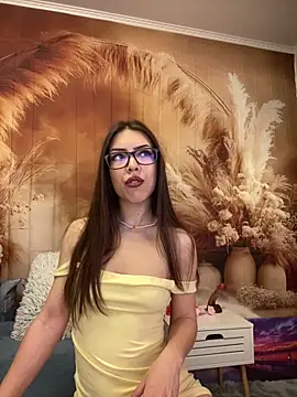 EmaLowe online show from 23, 3, 2026