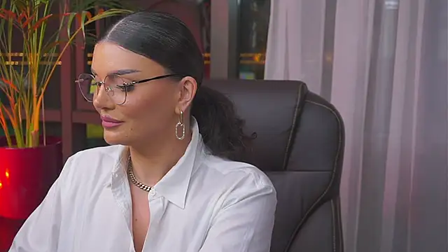 Snapshot of myakalifa chatting on 21, 1, 2025 myakalifa online show from 21, 1, 2025