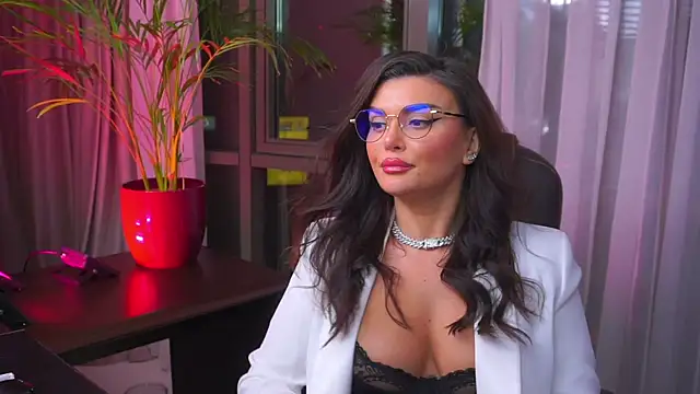 Snapshot of myakalifa chatting on 3, 2, 2025 myakalifa online show from 3, 2, 2025