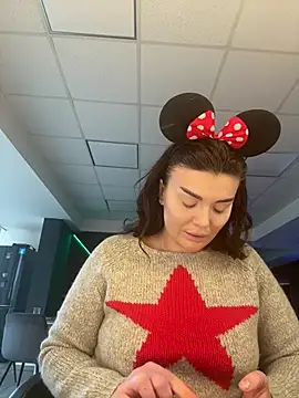 Snapshot of myakalifa chatting on 2, 2, 2025 myakalifa online show from 2, 2, 2025