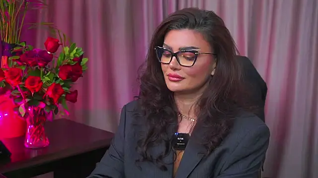 Snapshot of myakalifa chatting on 9, 9, 2025 myakalifa online show from 9, 9, 2025