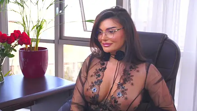 Snapshot of myakalifa chatting on 14, 2, 2025 myakalifa online show from 14, 2, 2025