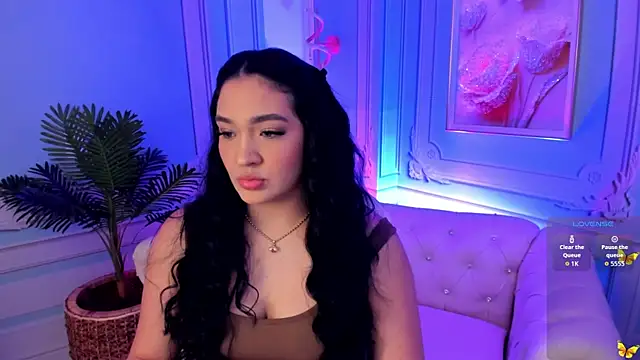 stefany duque1  online show from 29, 10, 2025